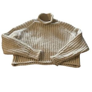 H&M women's size medium oversized, cropped knit turtleneck sweater